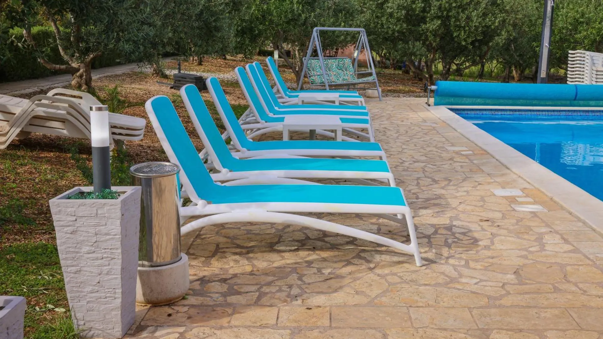 Villa Barba Vinko Kastela 0*,